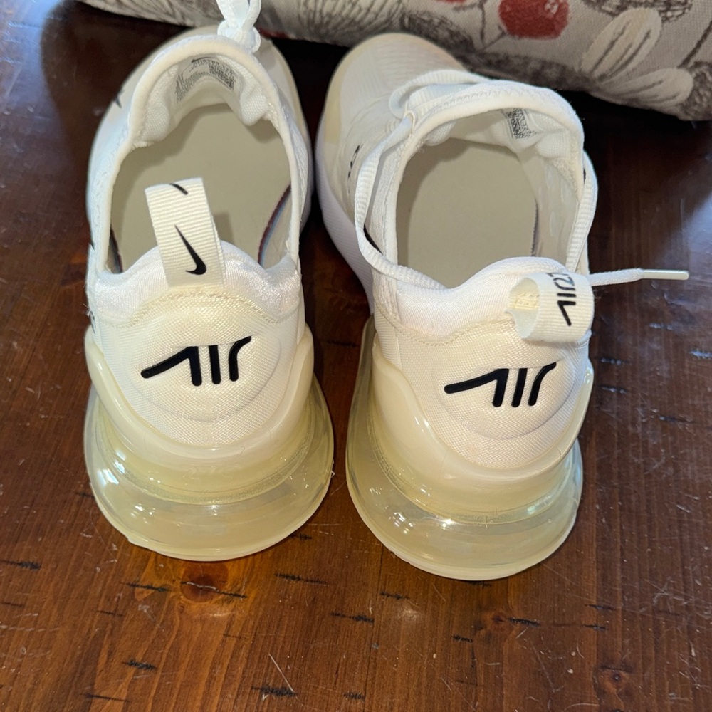 Nike Air Max 270 Beige and Black Sneakers ladies 10 - Picture 6 of 11